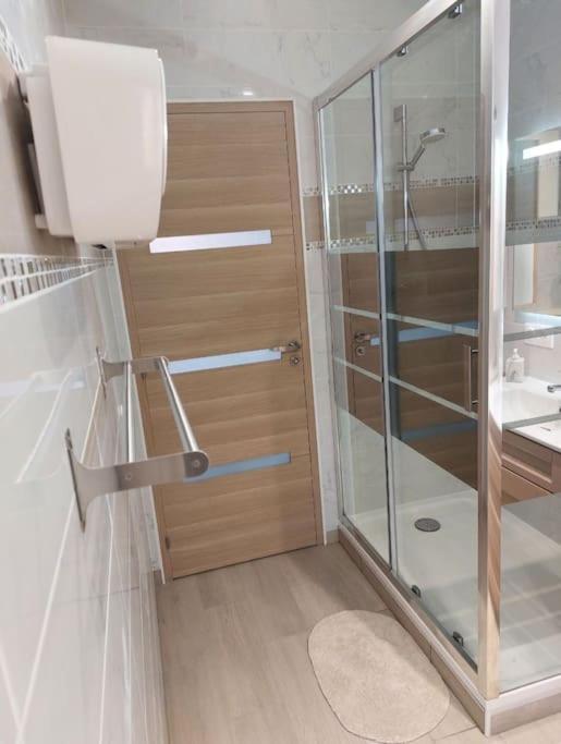 Souvenirs De Provence, Charmant Appartement Neuf 3 Etoiles 迪涅莱班 外观 照片