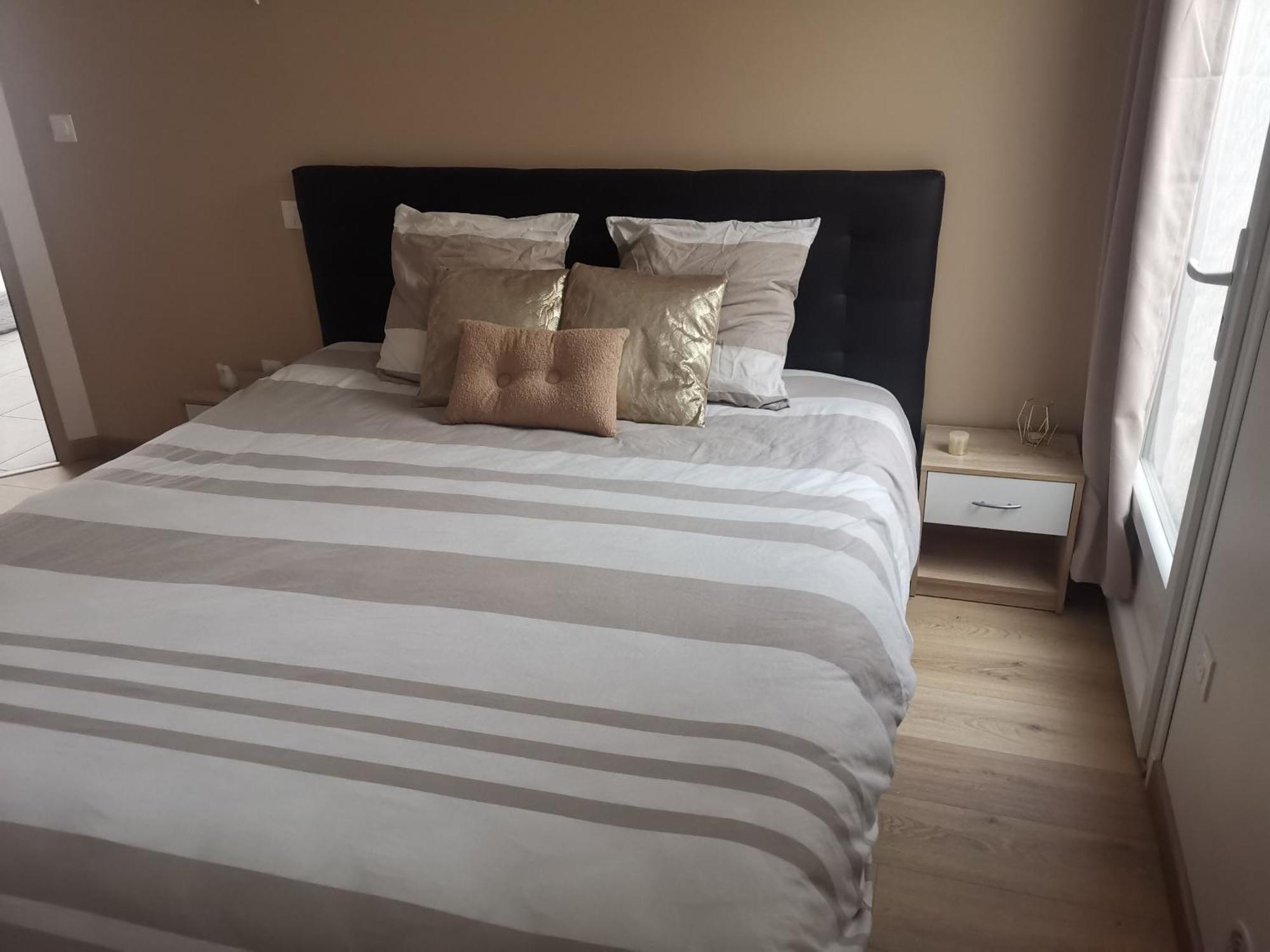 Souvenirs De Provence, Charmant Appartement Neuf 3 Etoiles 迪涅莱班 外观 照片